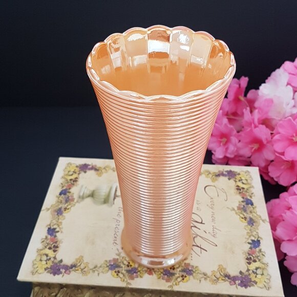 Fire-King Iridescent Peach Lustre Ribbed Vase 7-in Scalloped Edge Anchor Hocking - Picture 1 of 6